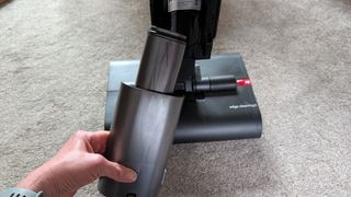 Removable battery of Dyson Wash G1