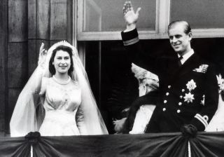 Queen Elizabeth II and Prince Philip on the Buckingham Palace balcony on their wedding day