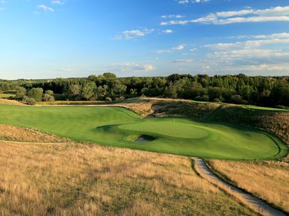 Erin Hills Hole By Hole Guide: Hole 2