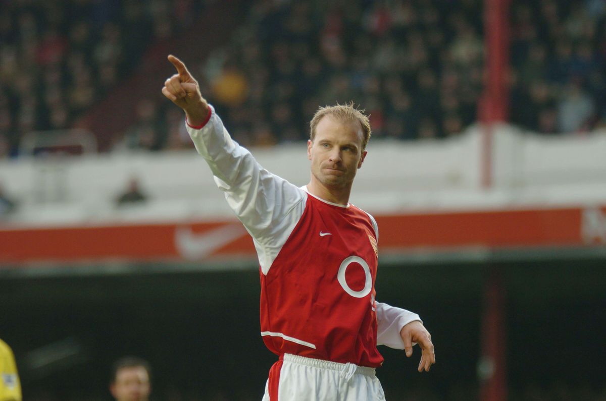 Dennis Bergkamp makes a pointing gesture while playing for Arsenal, 2004