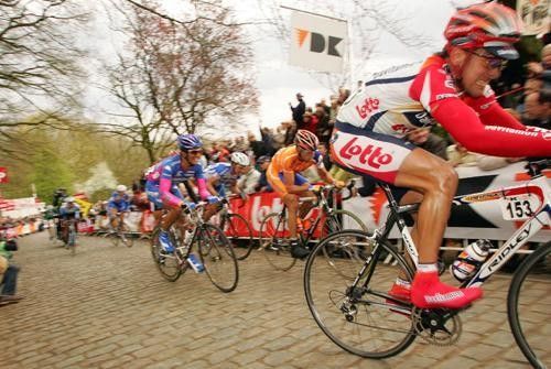 Nico Mattan (Davitamon-Lotto), race winner blasts over the top of the Kemmelberg.