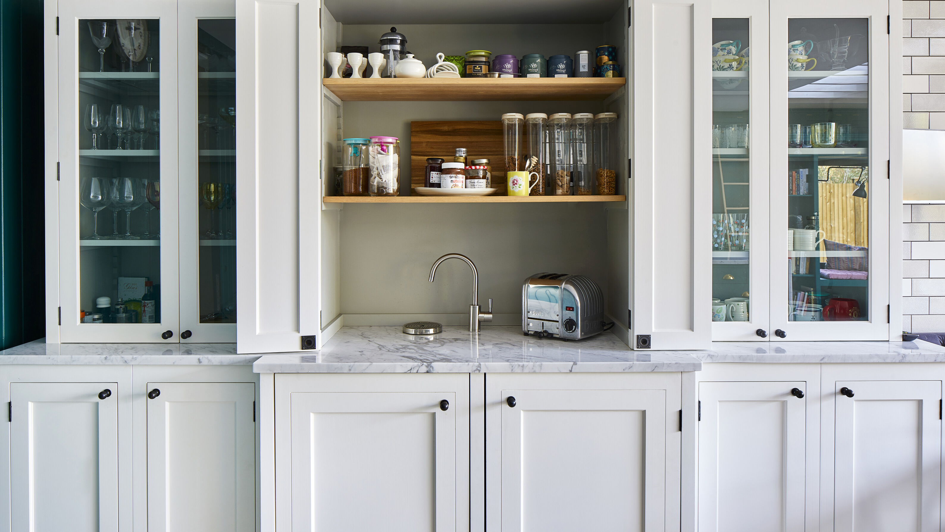 Appliance garage in a kitchen