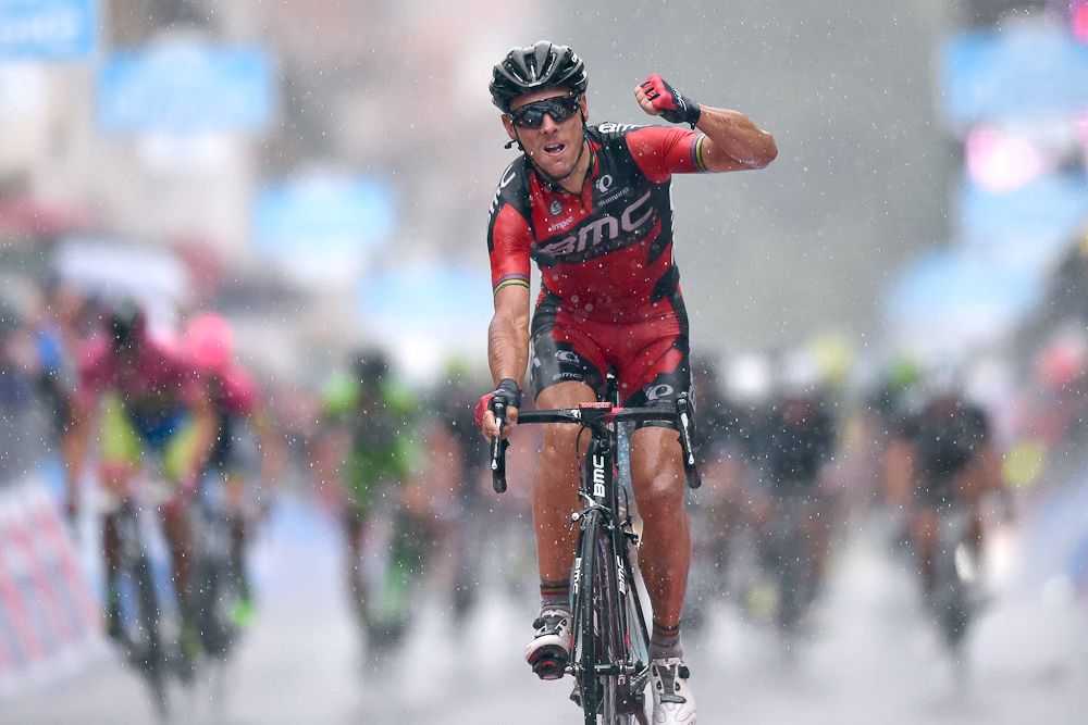 Gilbert celebrates the win in Vicenzo.