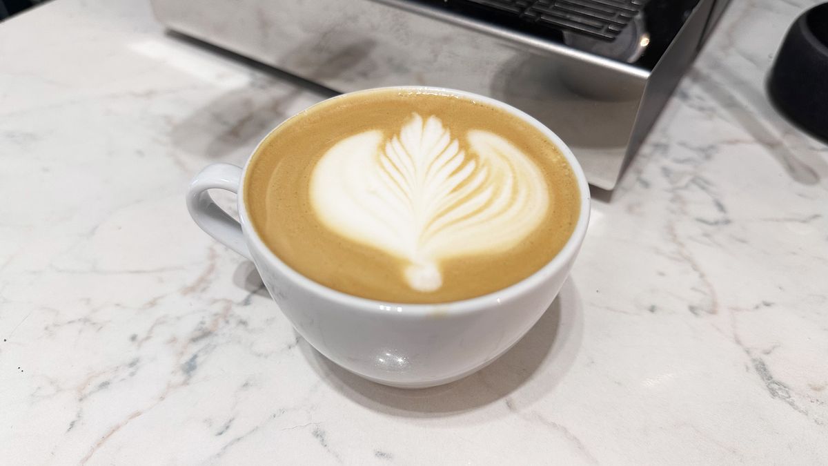 A flat white made on the Diletto Mio