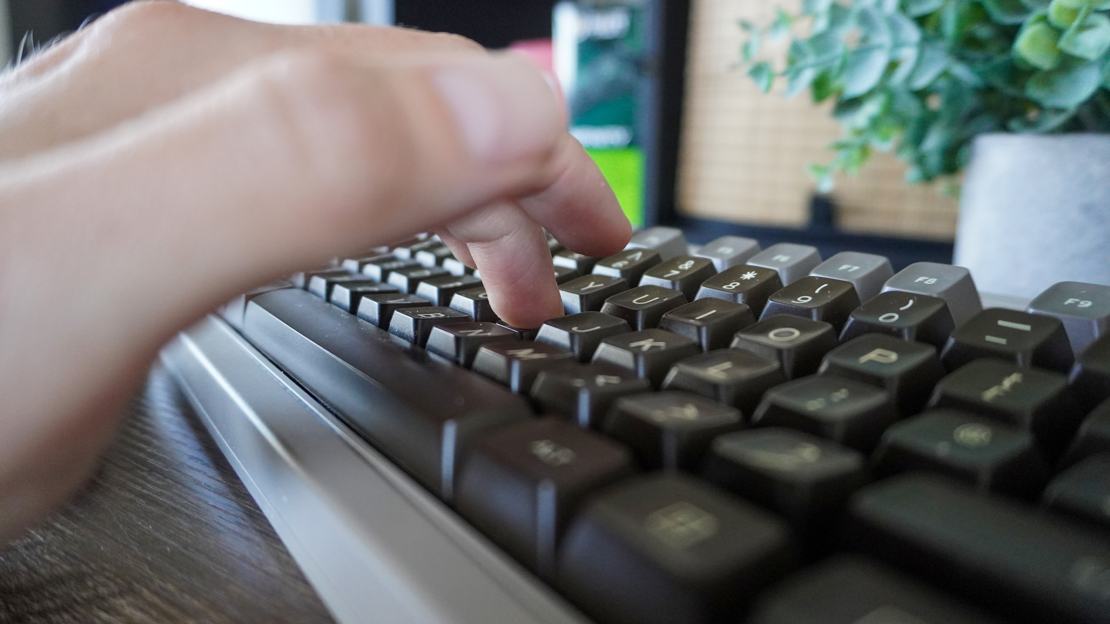 8bitdo retro mechanical keyboard - C64 edition