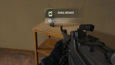 DMZ Dynamic Ops Phone in Modern Warfare 4