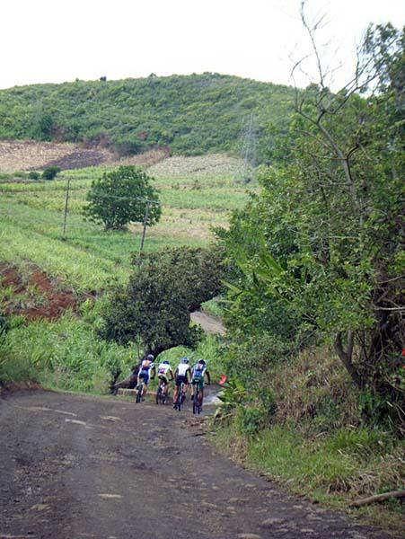 A group chases Yannick Lincoln.