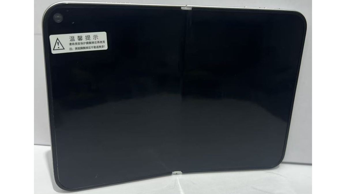 An iPhone Ultra dummy unit