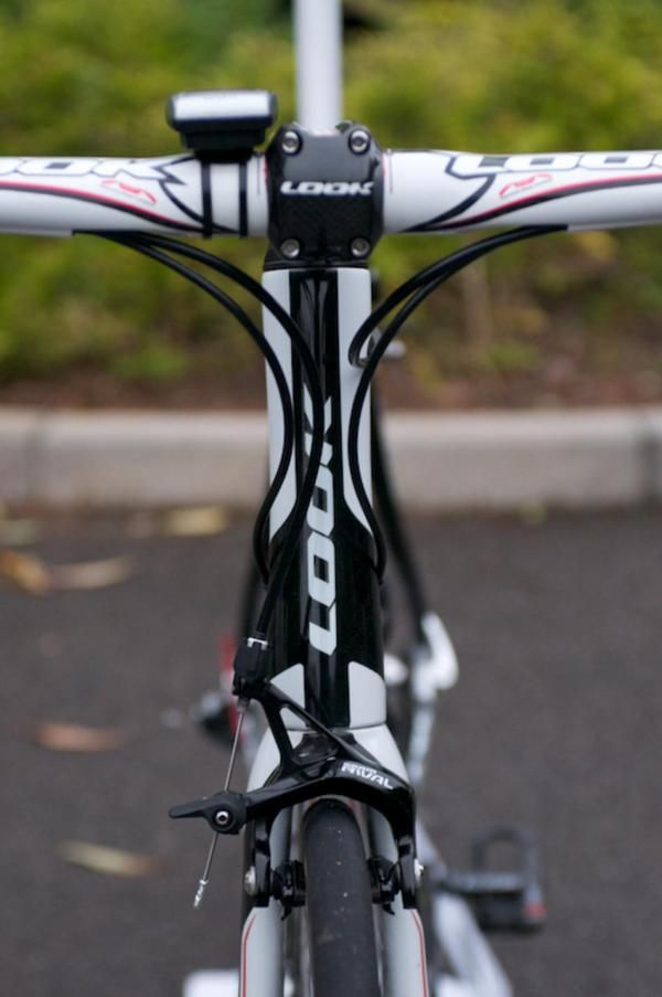 XXL head tube, neat cabling and SRAM Rival brake calliper.