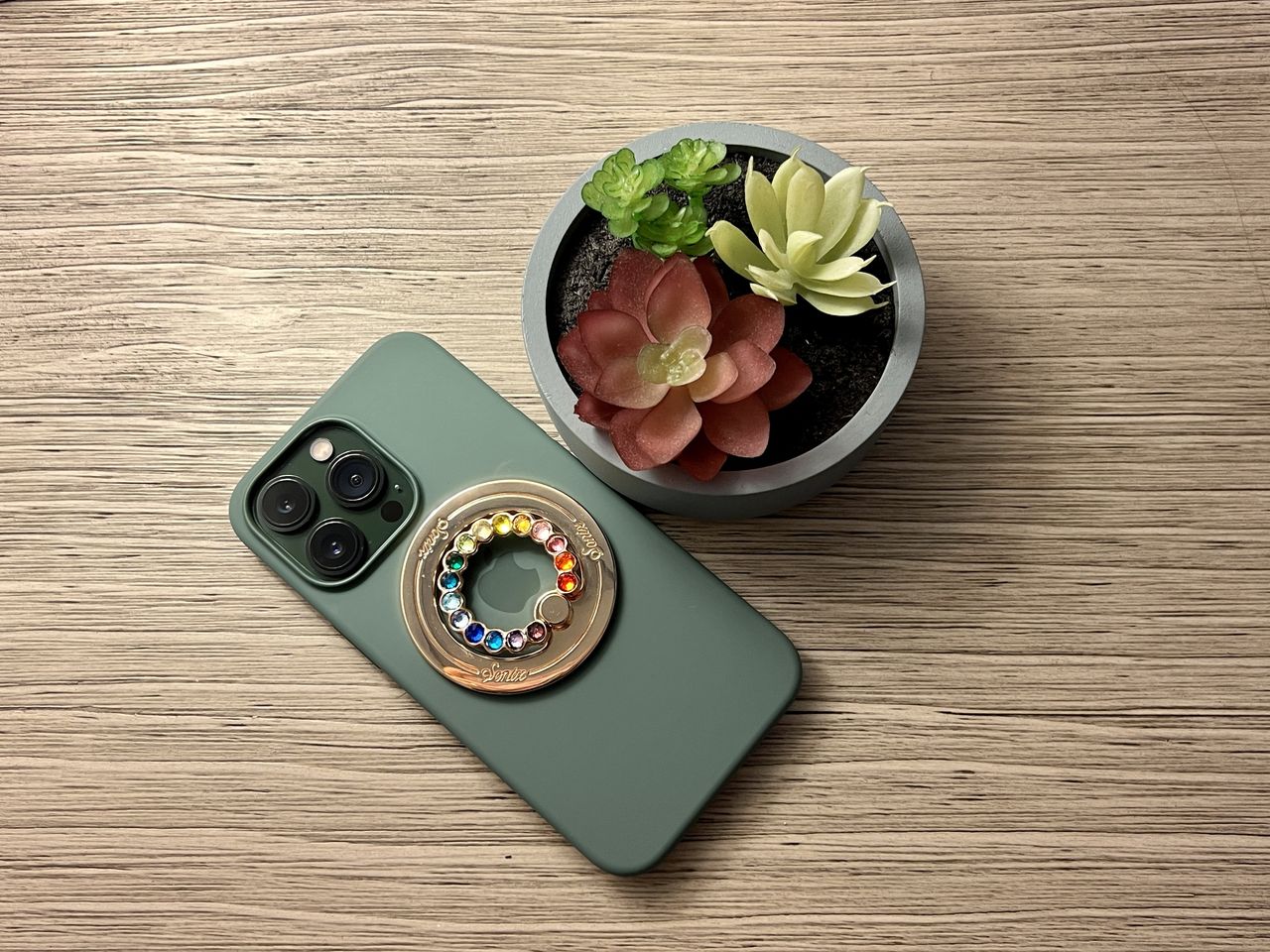 Sonix Magnetic Removable Phone Ring Rainbow Silicone Case Closed