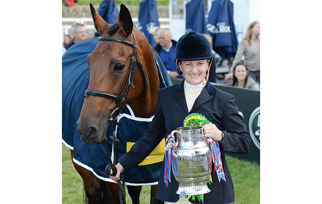 Andrea Clark wins the Corinthian Cupwith Murphy’s Bonanza