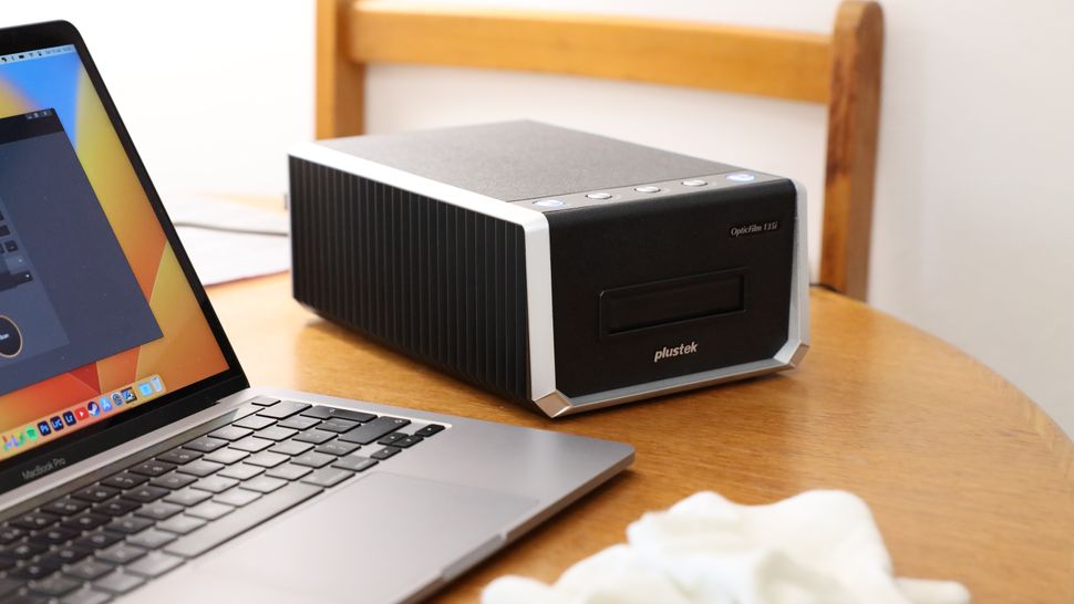 Plustek OpticFilm 135i film scanner review: hardware heaven, software ...