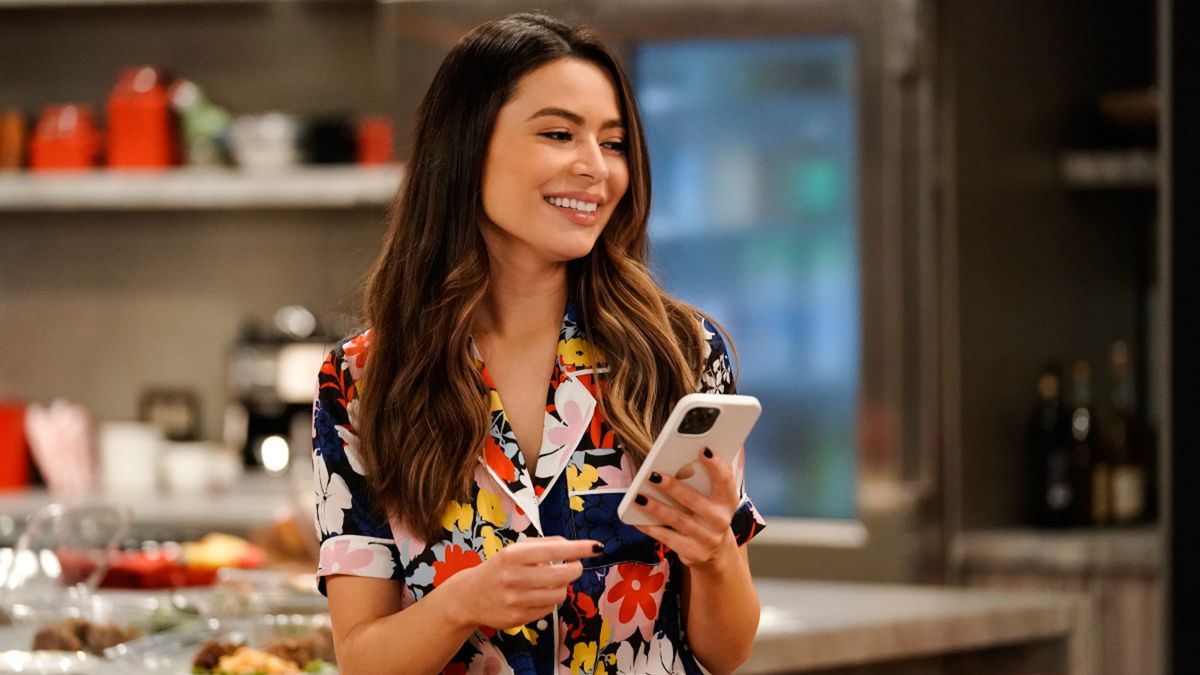 Miranda Cosgrove as Carly in "iCarly" on Paramount Plus.