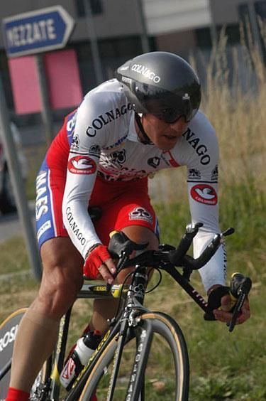 Yaroslav Popovych time trialling towards a podium finish at the 2003 Giro.