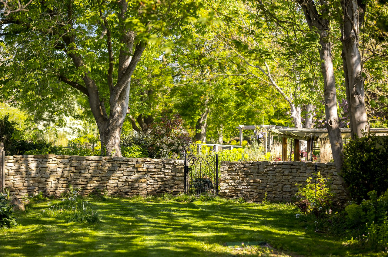 Bretforton Hall, Bretforton, Evesham, Worcestershire