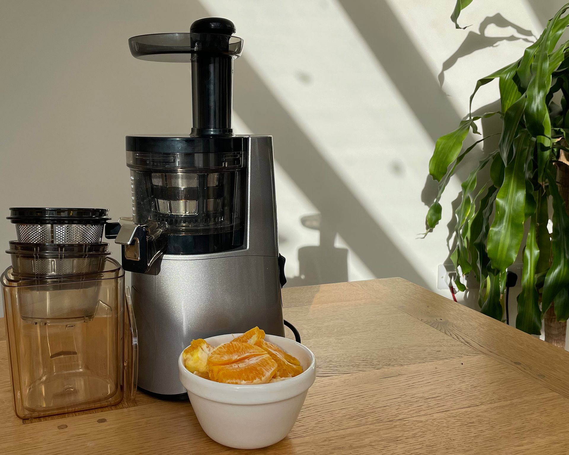 Hurom H-AA Vertical Slow Juicer In Red - Hurom UK Official