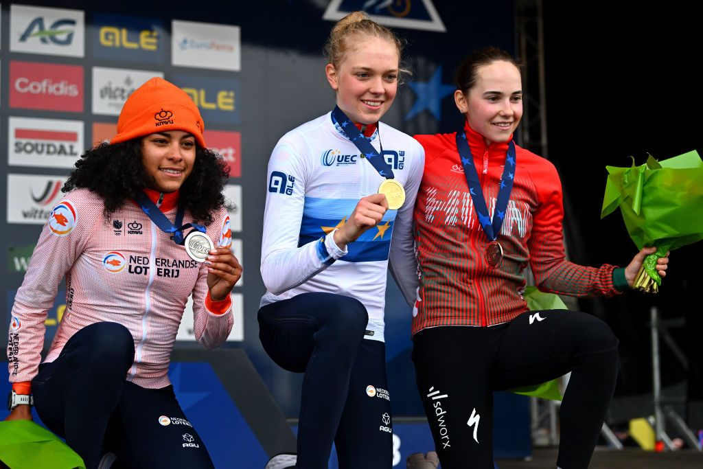 NAMUR BELGIUM NOVEMBER 05 LR Silver medalist Ceylin Del Carmen Alvarado of The Netherlands gold medalist Fem Van Empel of The Netherlands and bronze medalist Blanka Vas Kata of Hungary pose on the podium during the medal ceremony after the 20th UEC European Cyclocross Championships 2022 Womens Elite EuroCross22 on November 05 2022 in Namur Belgium Photo by Luc ClaessenGetty Images