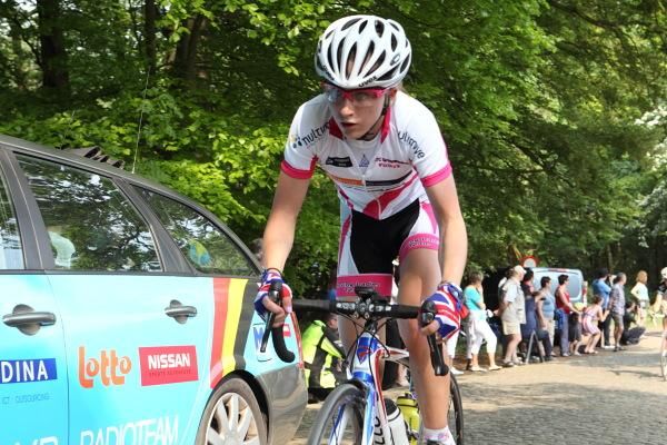 World Track Champion, Laura Trott (Moving Ladies) on the Kemmelberg