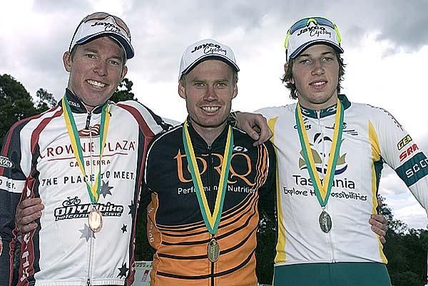 The medallists for the men's short track