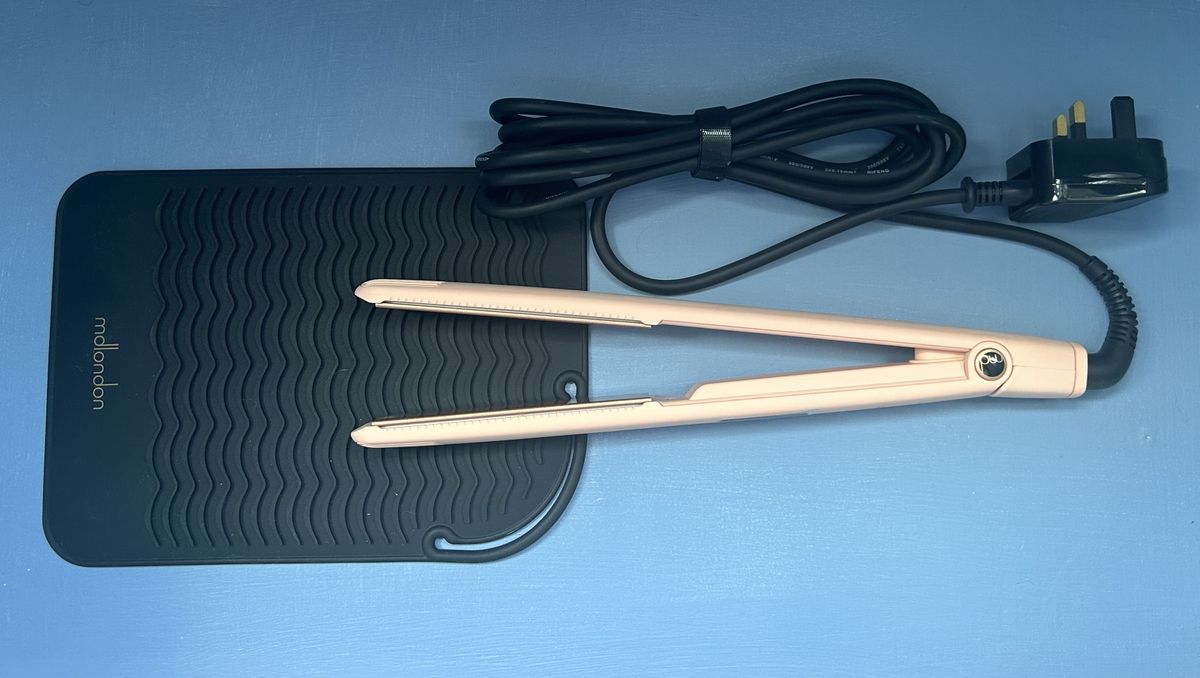 Mdlondon STRAIT review: frizz-free hair without kinks with these super slim hair straighteners - Vimarsana News