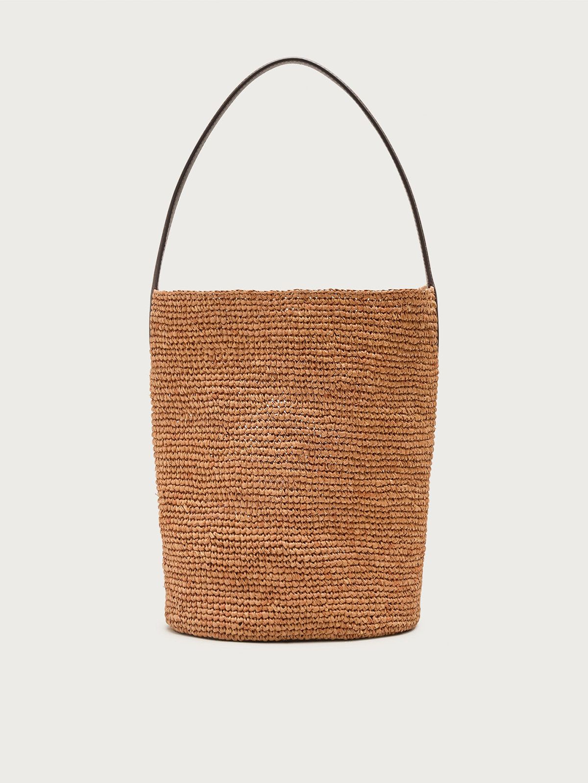 Berkeley Handknotted Bucket Bag in Raffia
