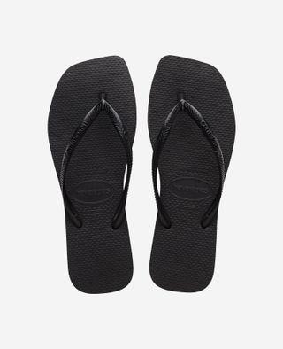 JUECzNWeqfKXGRpNrrwC8g-320-80 11 طرق غير ممل لارتداء رأس أسود إلى أخمص القدمين في صيف 2025
