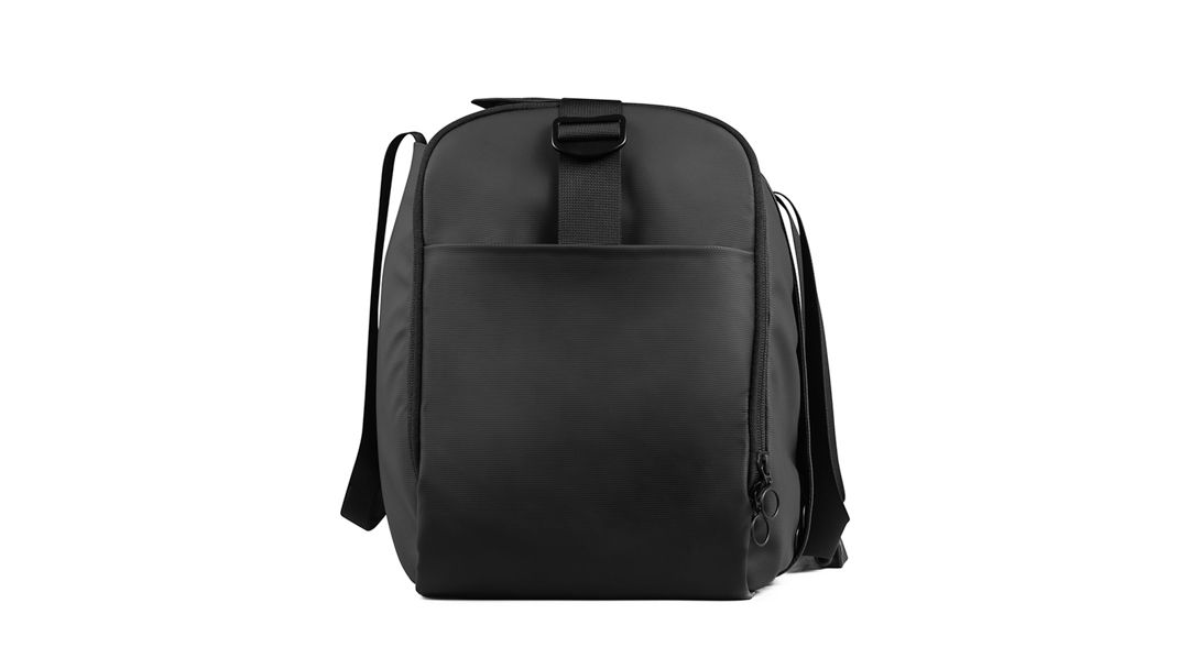 A large zip allows for easy access to the bag
