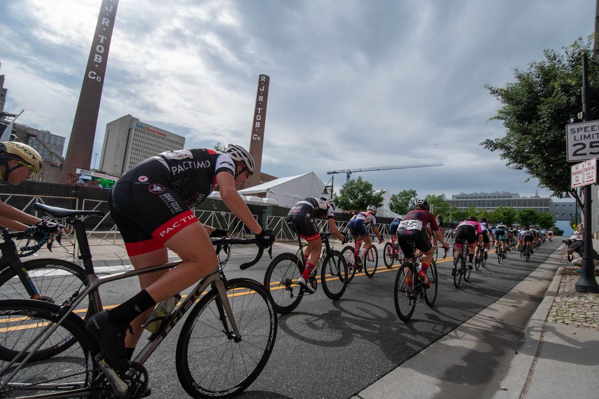 The women hit the climb on todays criterium course