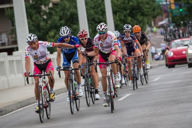 Freddie Rodriguez (Jelly Belly) hands up a water bottle before he takes the sprint for the win.
