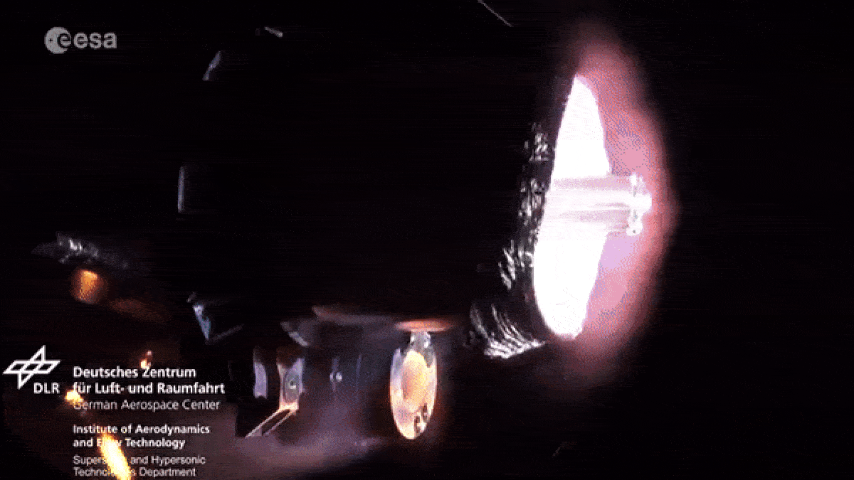 Looped video footage of a satellite burning up