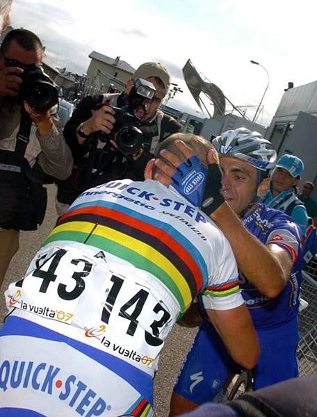 Paolo Bettini with his team-mate Juan Manuel Garate