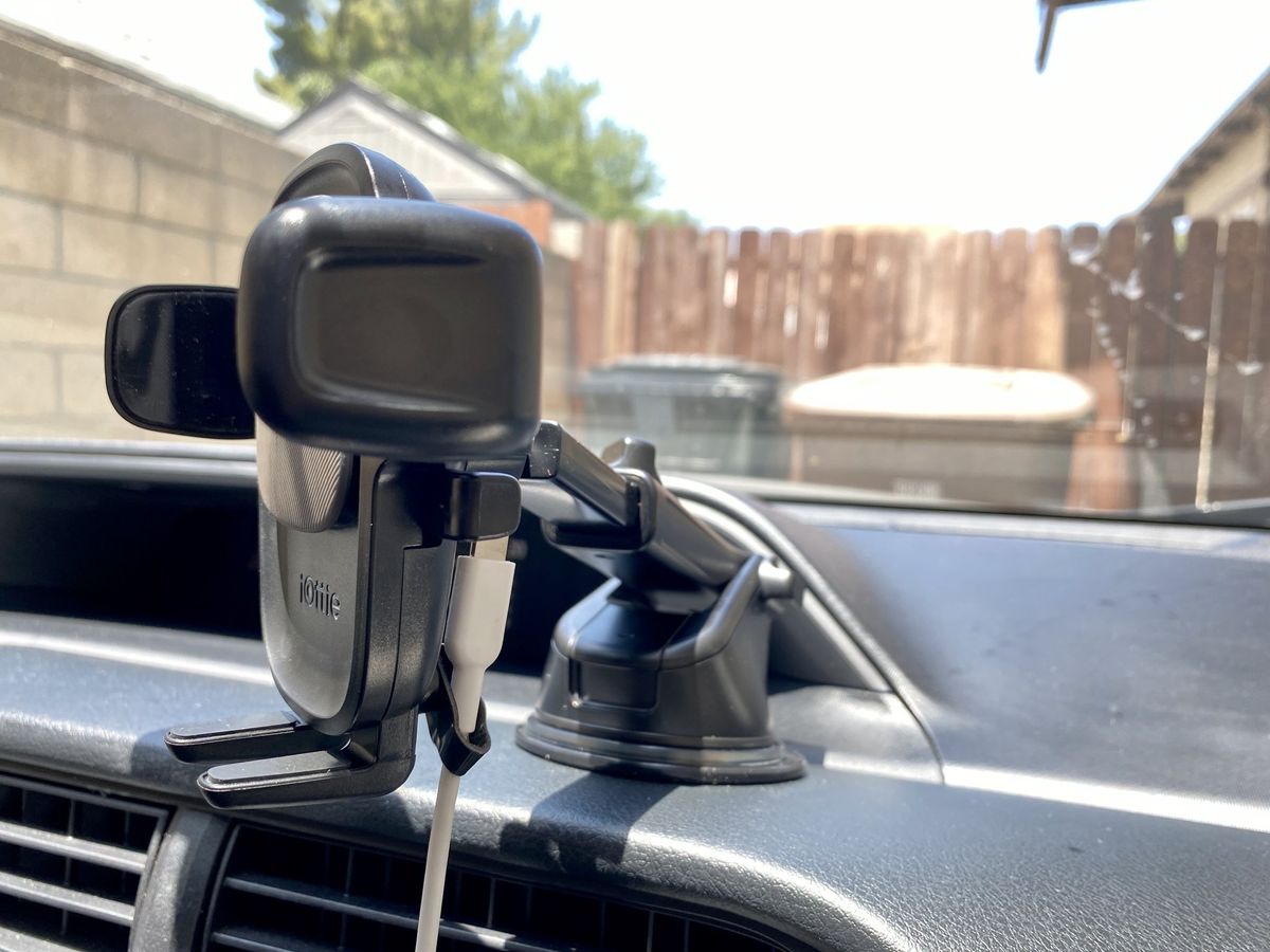 Iottie Easy One Touch 5 Magnetic Cable Organizer
