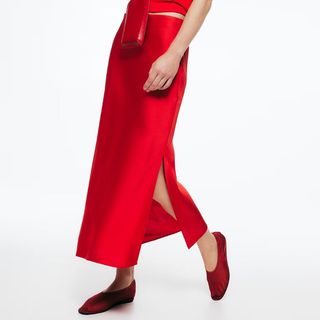 Crêpe satin skirt