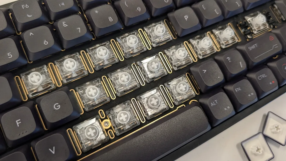 Обзор низкопрофильной механической клавиатуры IQUNIX MQ80: (Image credit: Tom's Hardware)