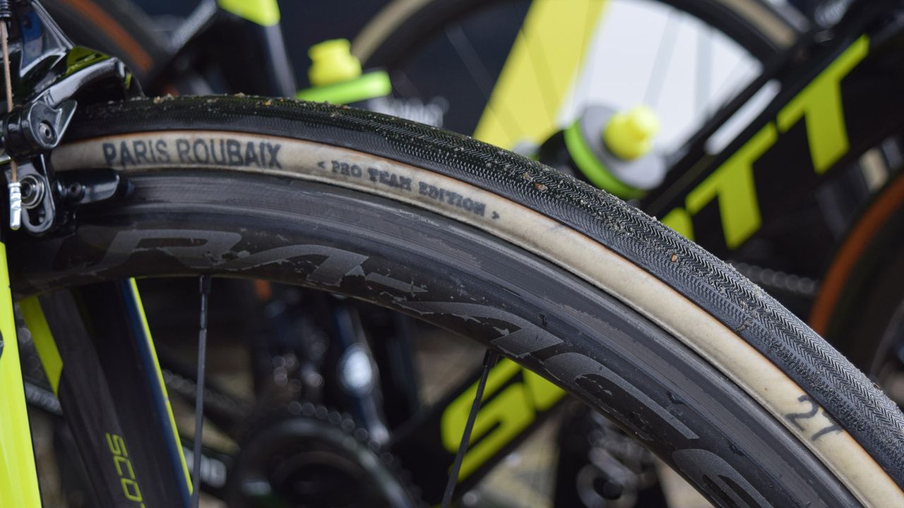 Mitchelton-Scott had a mix of FMB and different Continental tubular tyres