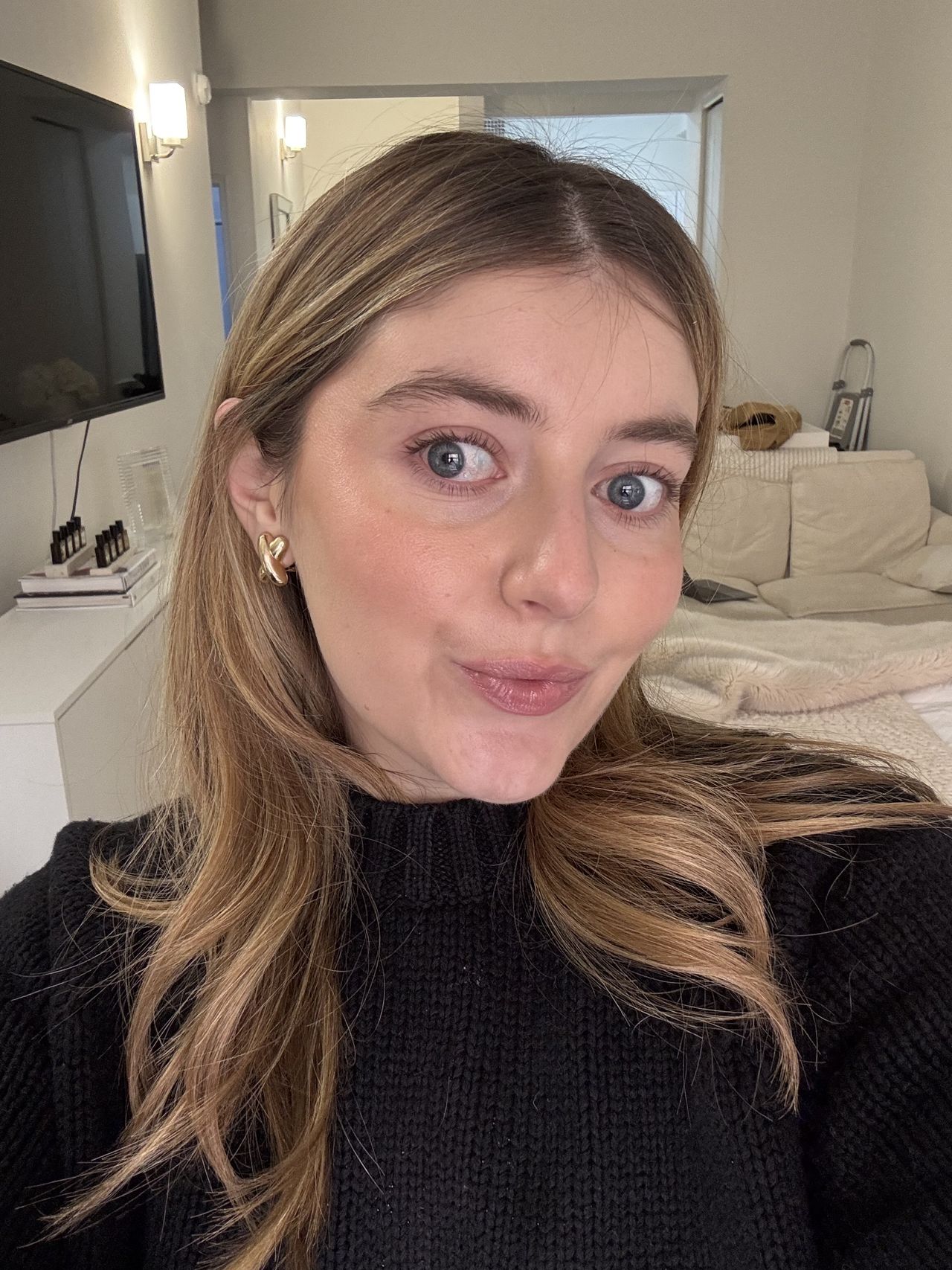 Samantha Holender before, during, and after testing Oribe's Dry Shampoo.