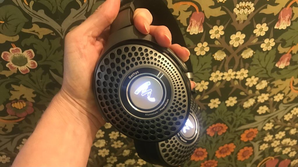 bowers-wilkins-px8-vs-focal-bathys-which-high-end-wireless-over-ears