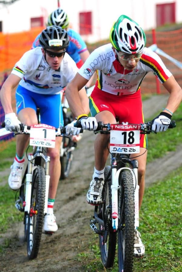 Junior men start up the mountain