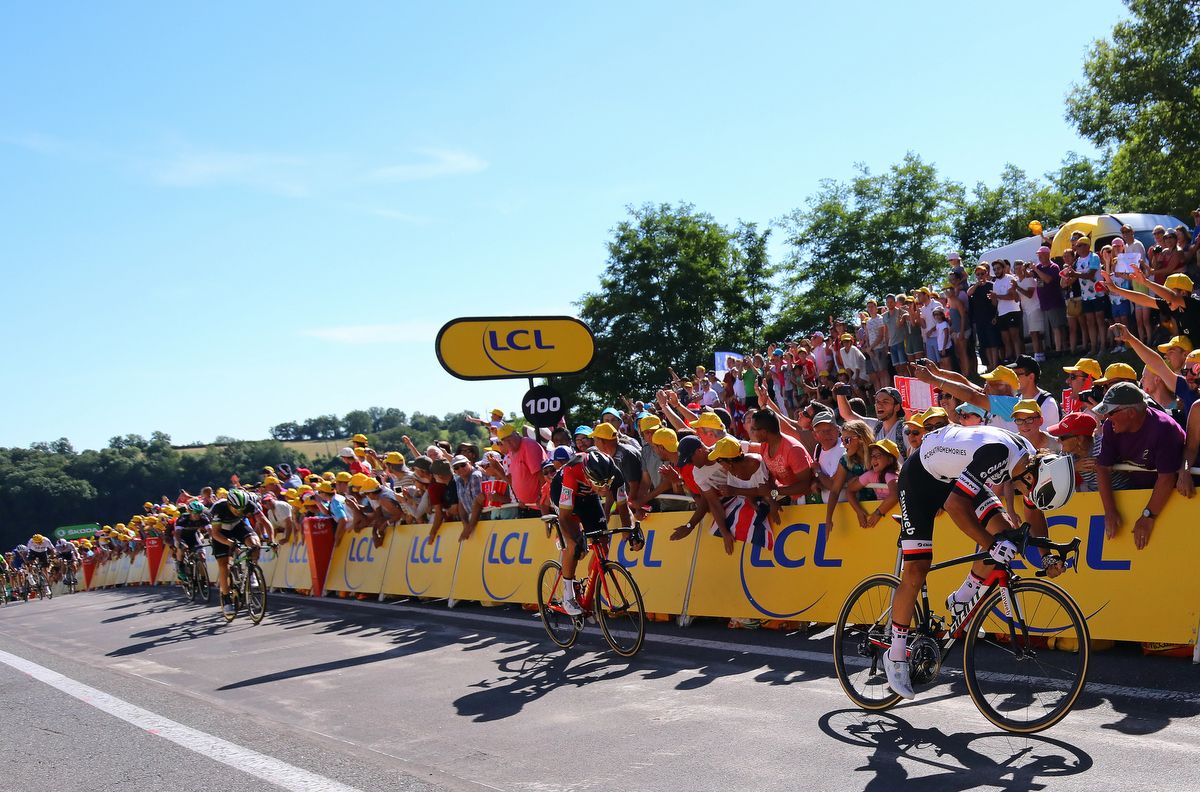Michael Matthews (Team Sunweb) inside the final 100 metres of winning stage 14