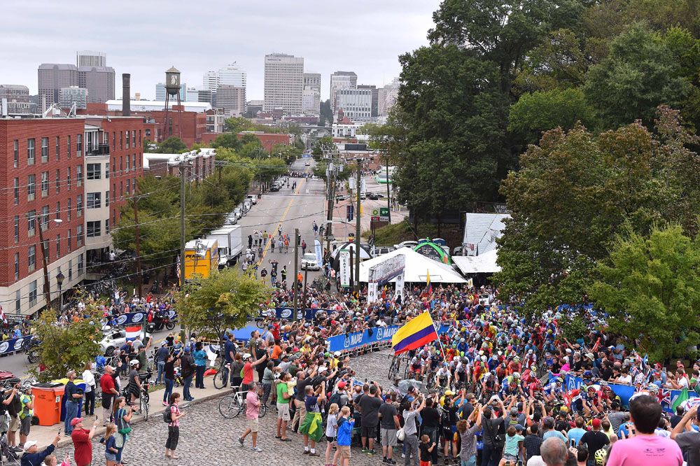 Crowds out in force for the elite men