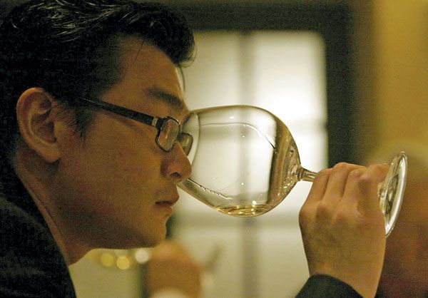 Decanter: Wine fraudster Rudy Kurniawan sentenced to 10 years in prison