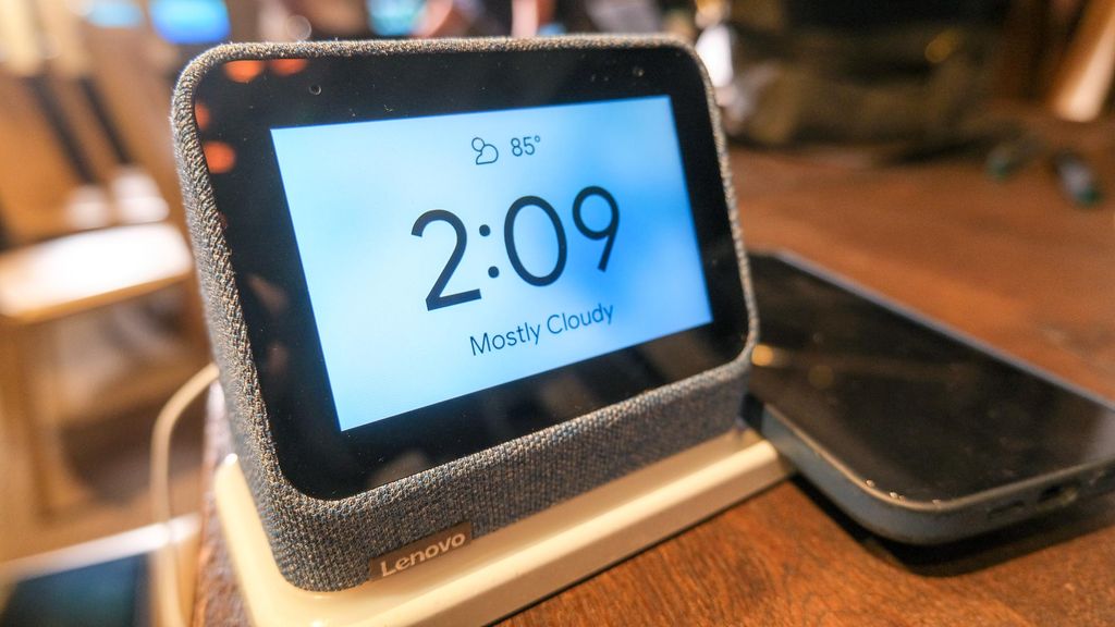 This Google Nest Hub alternative can wirelessly charge your phone Tom