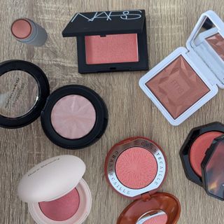 a line up of the best highlighting blush