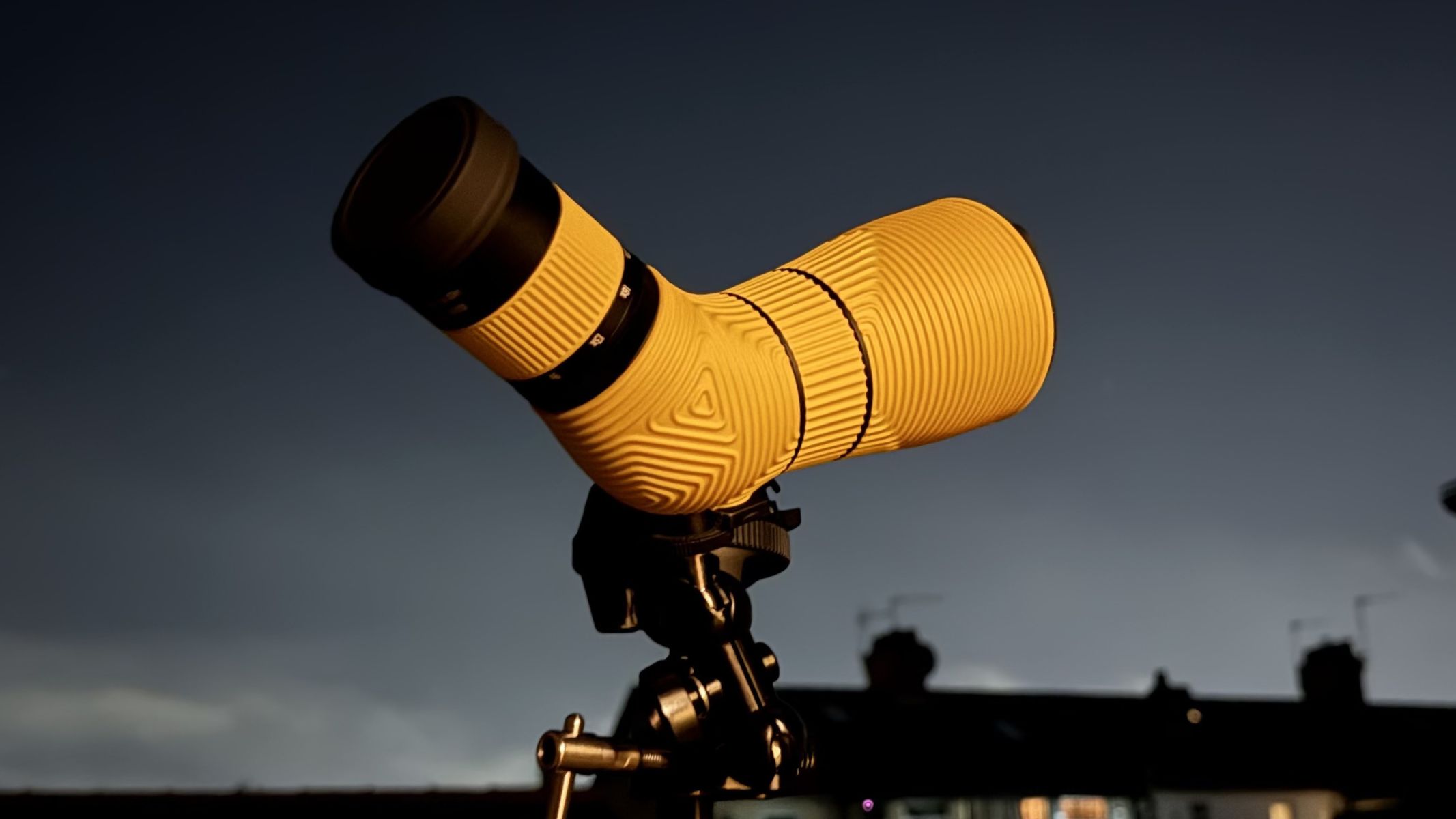 Is the Nocs Provisions Lite View spotting scope a good alternative to a traditional telescope? Is the Nocs Provisions Lite View spotting scope a good alternative to a traditional telescope?