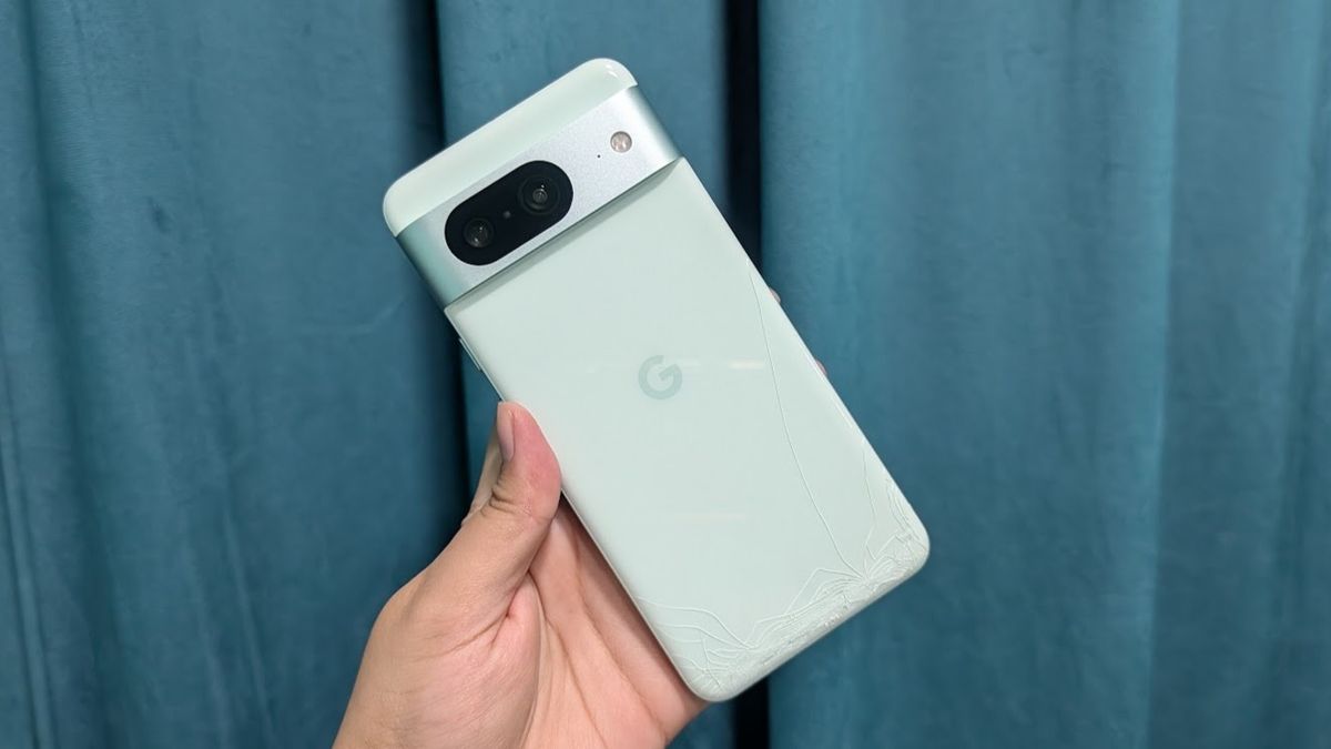 Pixel 8 after drive test using Poetic Revolution heavy-duty case