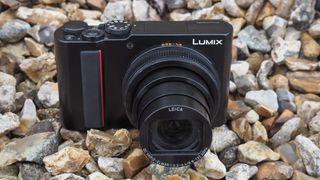 Panasonic Lumix TZ200