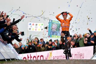 Elite Men - Lars van der Haar stuns with European Cyclo-cross championship victory