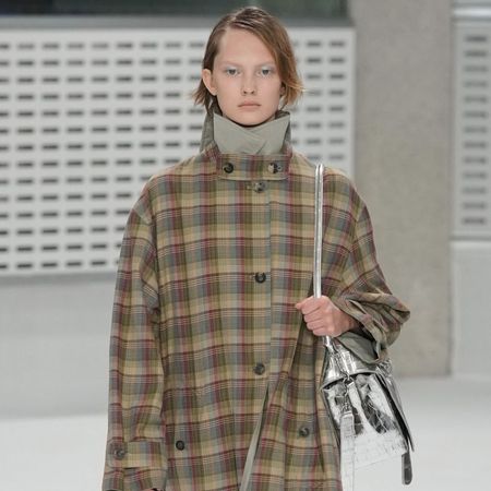 Model walks the Mulberry SS26 Runway