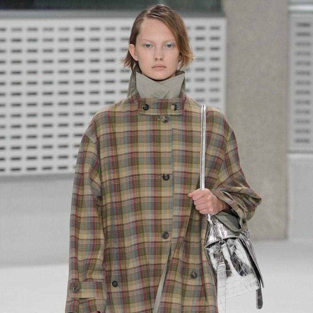 Model walks the Mulberry SS26 Runway