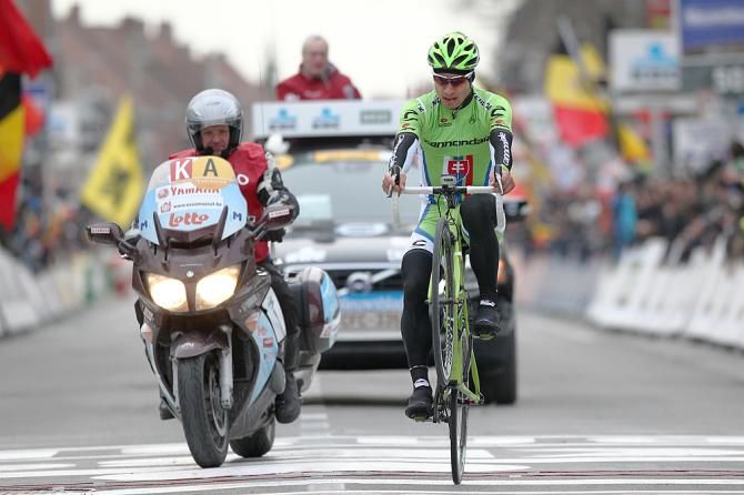 Peter Sagan (Cannondale) displays his skills